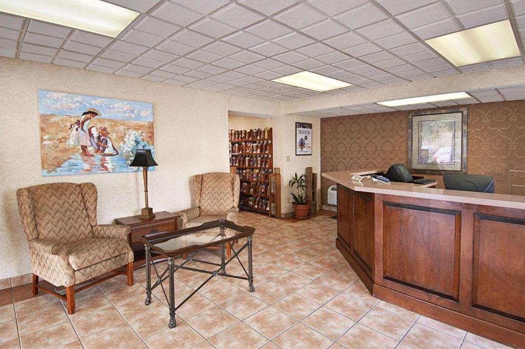 Room image 6